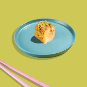 Roll au fromage caramélisé, poulet mariné et avocat - une création unique de Tastyrice - tasty collection