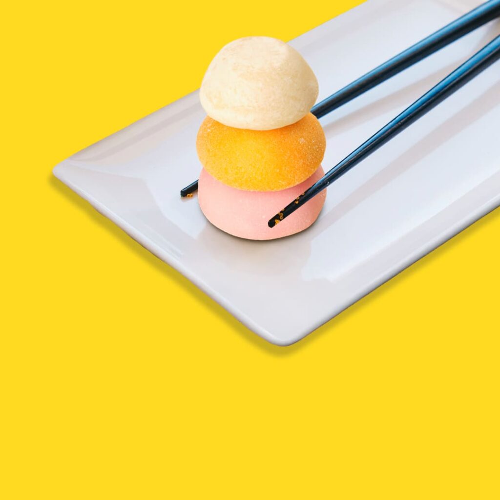 Mochis glacés : une spécialité japonaise rafraîchissante avec une pâte de riz moelleuse et un cœur glacé - une douceur unique de Tastyrice - desserts