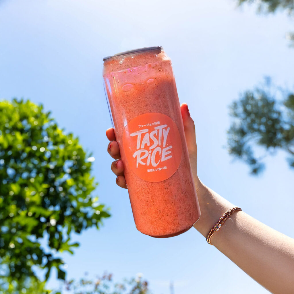 Jus de fraise frais et glacé, boisson fruitée proposée par Tastyrice. - Jus frais Paris - Jus frais Bordeaux