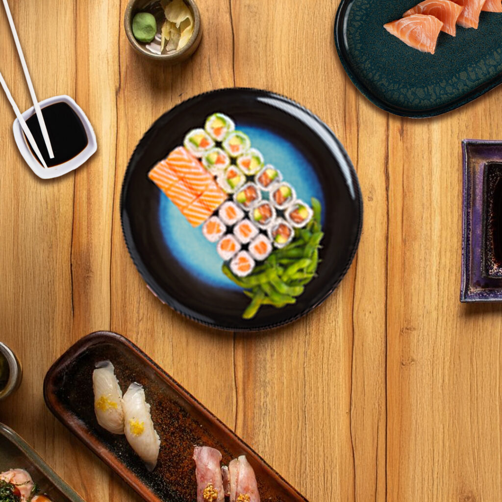 Menu sushis 6 Tastyrice avec makis saumon, californias variés et edamame, présenté sur assiette noire. - Sushi Paris - Sushi Bordeaux